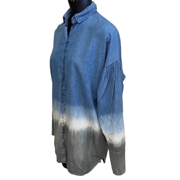 Davi & Dani Chambray Blue Gray Ombré Button Up Top Size Large - Picture 3 of 6